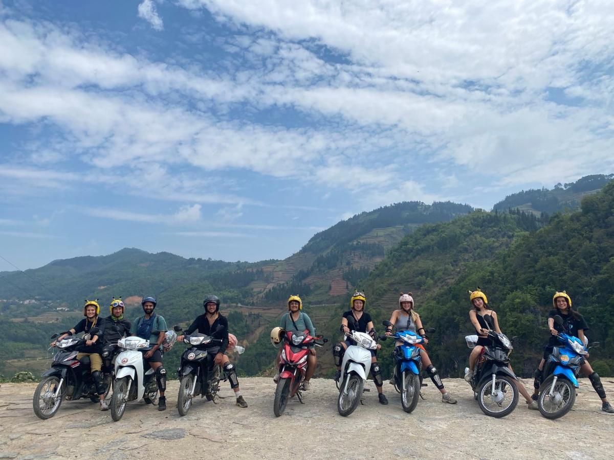 Ha Giang Safari Hostel & Motorbikes Zewnętrze zdjęcie